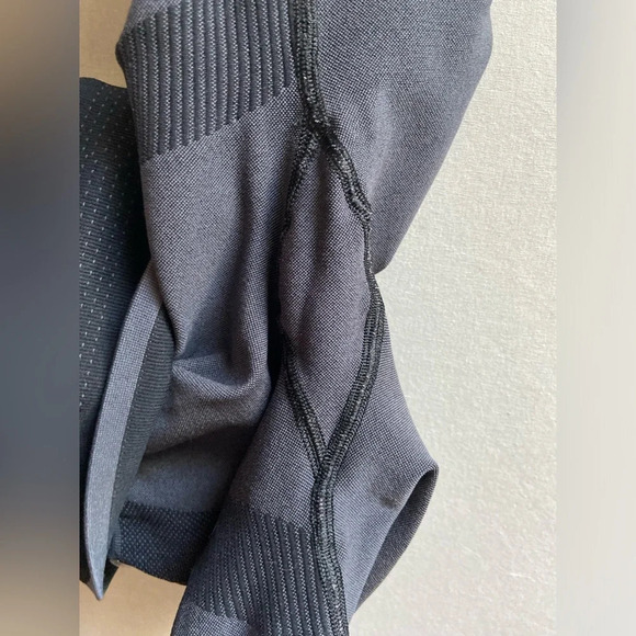 Aritzia  TNA Seamless Compression Ventura Biker Shorts Sz XS - Picture 5 of 12